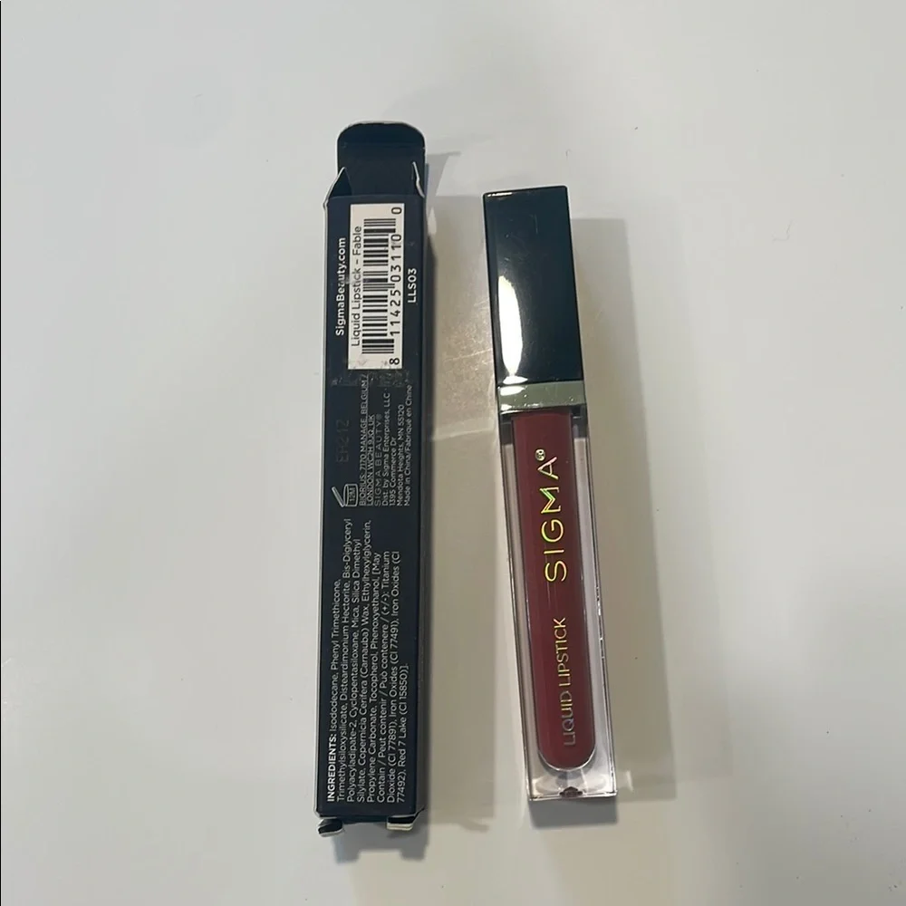Sigma Beauty Liquid Lipstick - Bold Red